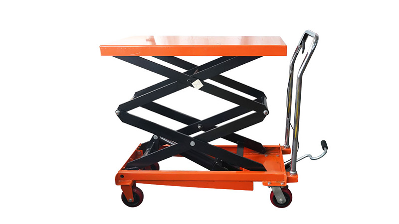 हाइड्रोलिक लिफ्टिंग टेबल को संचालित करने से पहले क्या जांच की जानी चाहिए?